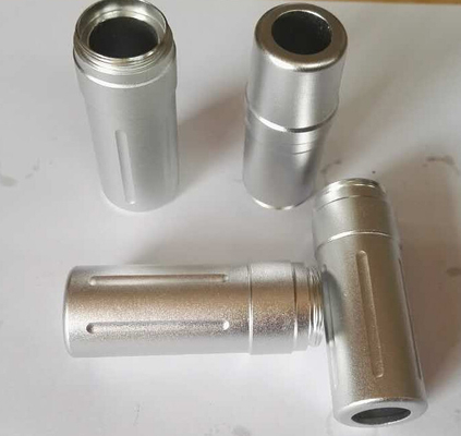 Las piezas de torneado de acero inoxidables del CNC cubren con cinc la aleación a presión las piezas de la fundición para las piezas de automóvil